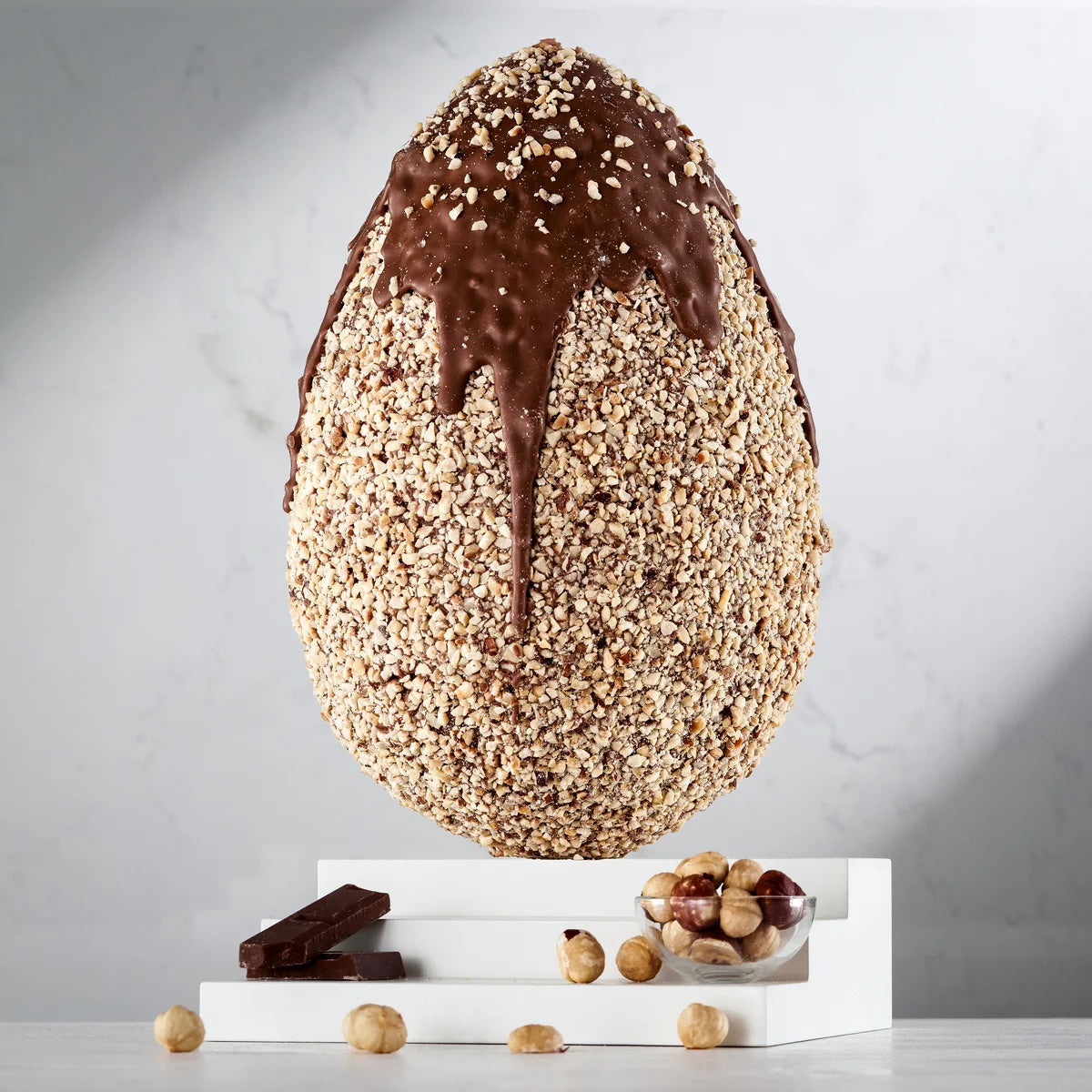 Uovo Artigianale al Latte Farcito con Crema alla Nocciola Granellato Nocciola