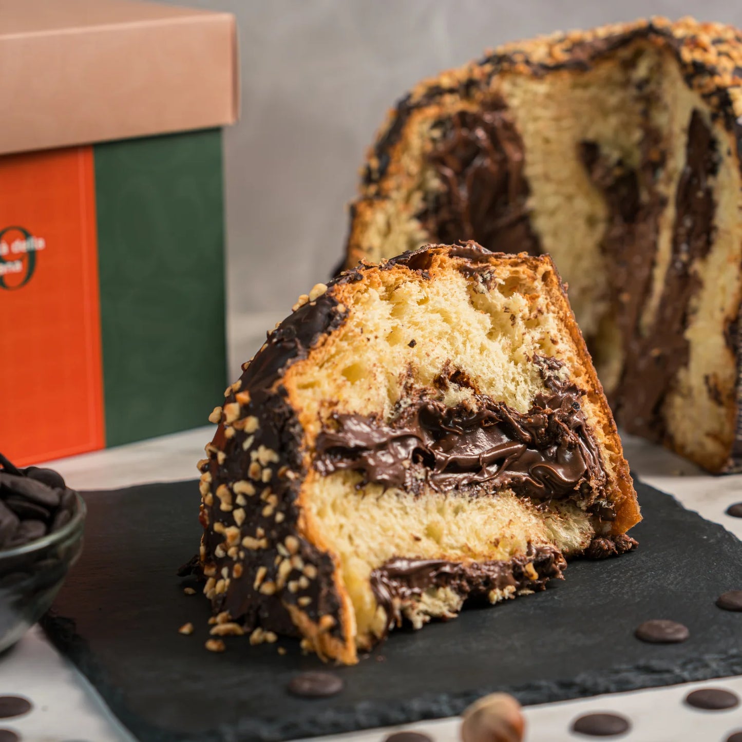 Panettone Artigianale Farcito con Crema alla Nocciola | 1,2kg
