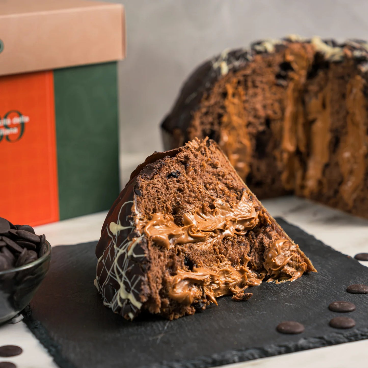 Panettone Artigianale con Impasto Cioccolato e Caramello Salato | 1,2kg