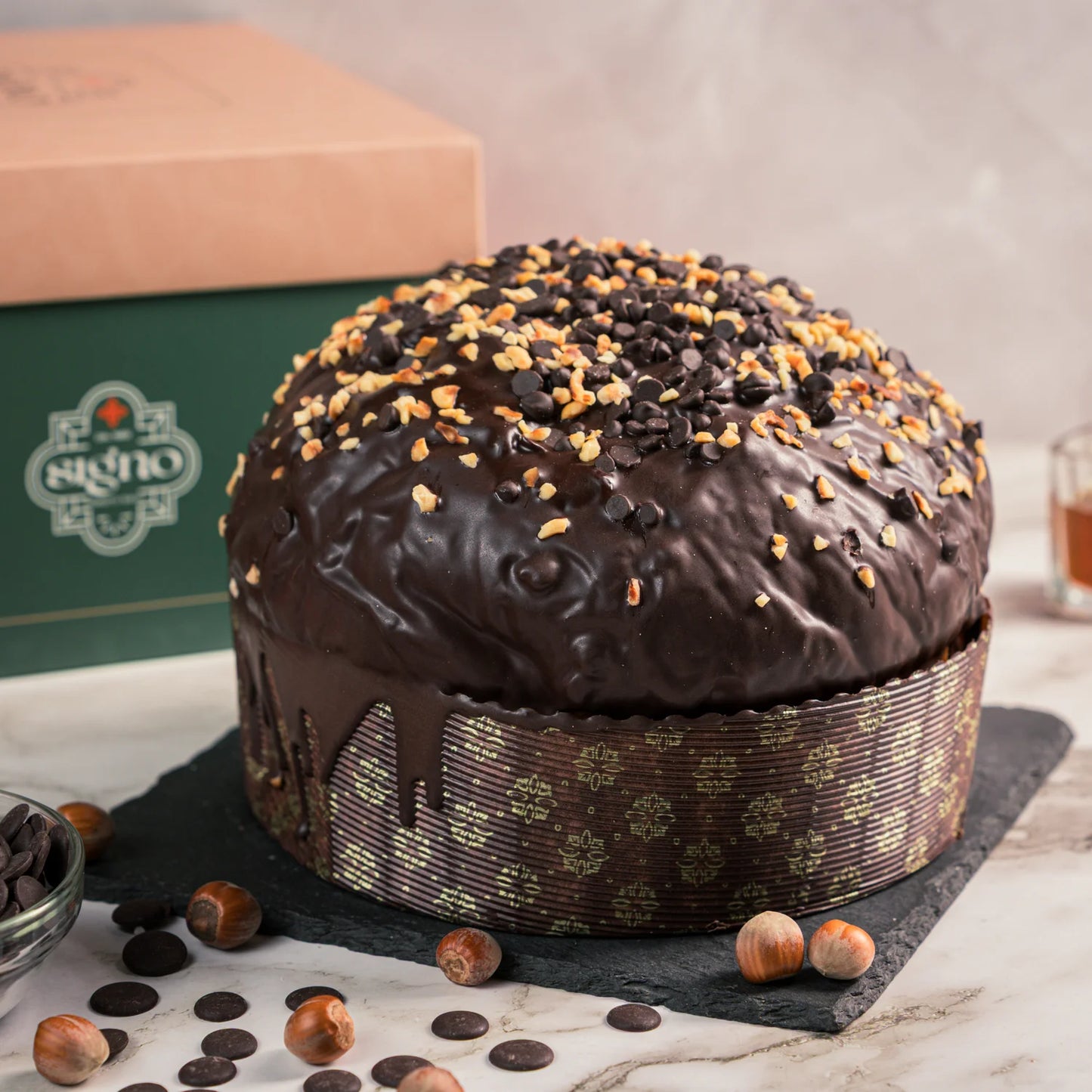 Panettone Artigianale con Gocce di Cioccolato e Crema alla Nocciola | 1,2kg